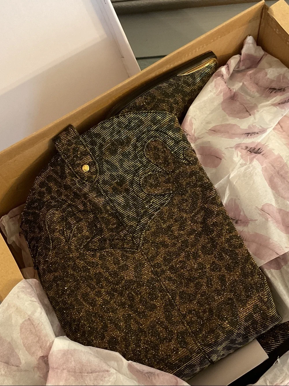Jessica Simpson 7 Kenzin Western Leopard Sparkle Embossed Buckle Boot